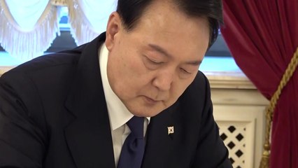 "윤 대통령·여당 지지율 동반 하락"...전문가 분석은? / YTN