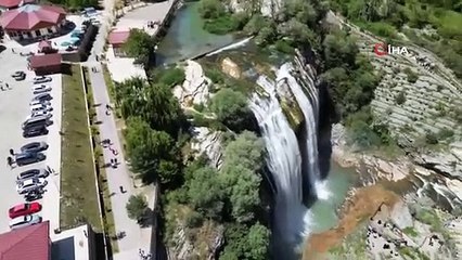 Türkiye'nin en yüksek şelalesine turist akını