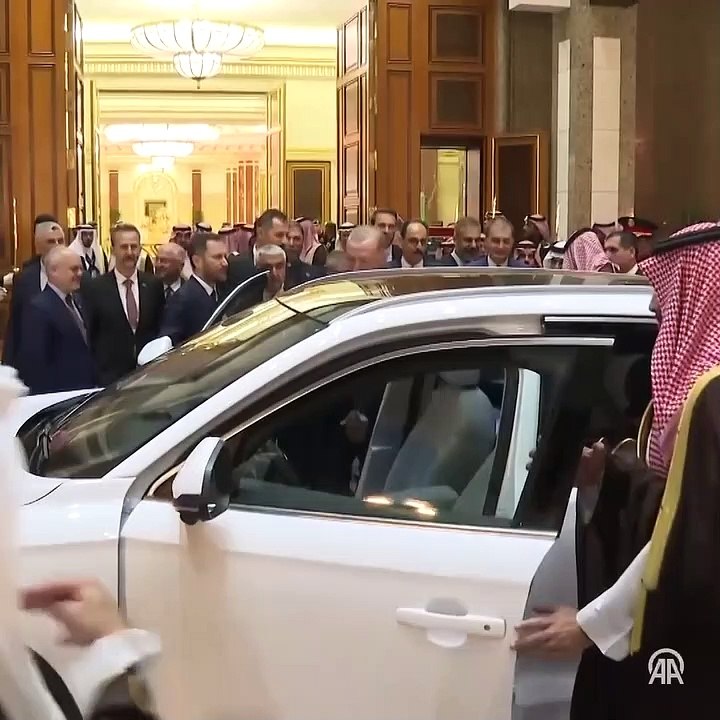 Watch: Turkish President gifts electric car to Saudi Crown Prince