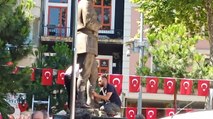 Trabzon’da Atatürk Anıtı’na çirkin saldırı
