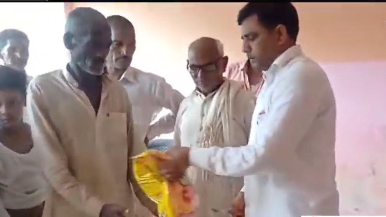 बाढ़ प्रभावित क्षेत्रों में मददगार बना जनप्रतिनिधियों का ये संगठन, देखें खबर