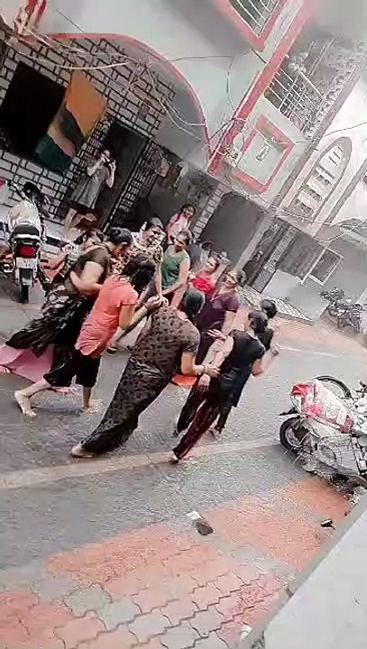 SURAT VIDEO/ MANSOON MASTI - झमाझम बारिश का बच्चों से लेकर बड़ों ने कुछ इस तरह उठाया लुत्फ
