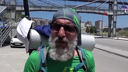 Emekli olup Türkiye'yi yürüyerek gezmeye başladı