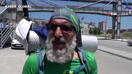 Emekli olup Türkiye'yi yürüyerek gezmeye başladı