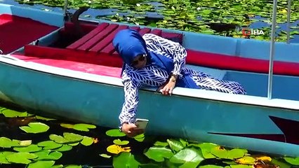 Le jardin de fleurs de lotus dans le parc national de Konya fascine ses visiteurs