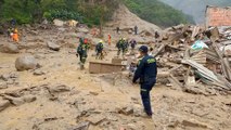 Así se vio en cámaras de seguridad la avalancha que dejó varios muertos en el municipio colombiano de Quetame