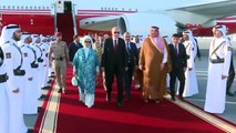 Le président Erdoğan a été accueilli par une cérémonie officielle au Qatar