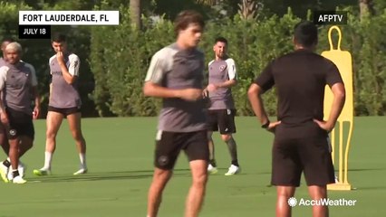 Lionel Messi begins training in extreme Florida heat