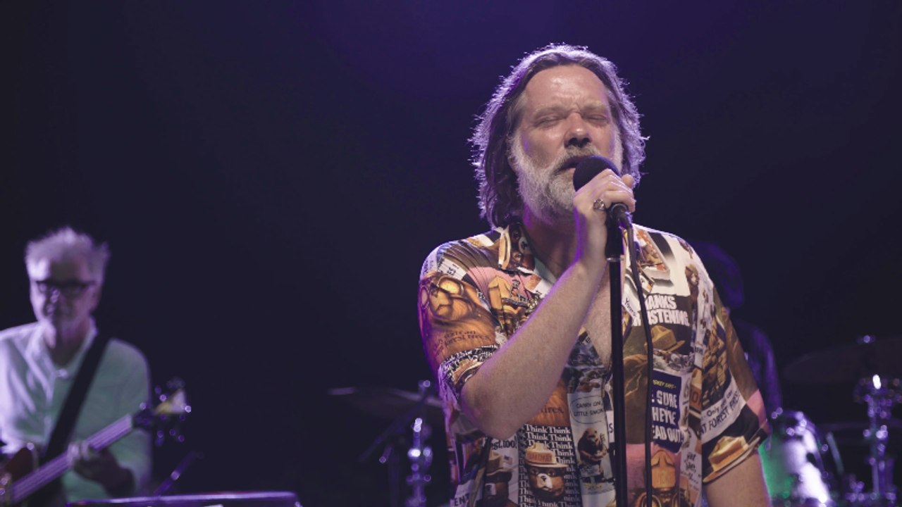 Rufus Wainwright Sings Neil Young’s “Harvest Moon”