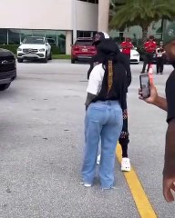 Tekashi regala a Yailin un lujoso Rolls Royce