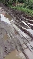 It is difficult to walk on this route, let alone a vehicle