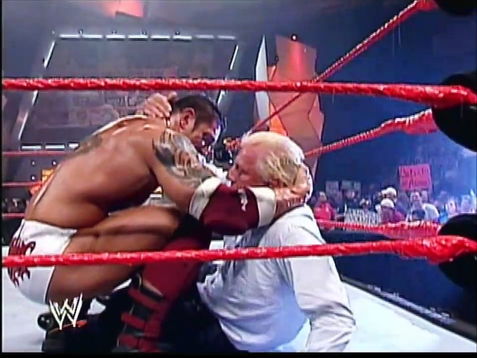 WWE Vengeance 2005: Hell in a Cell: Batista vs. Triple H (Promo, Match Entrances, & First Moves) Las Vegas