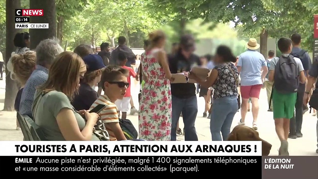 Le fléau des voleurs et des arnaqueurs de plus en plus présents dans les rues de Paris - Les touristes tentent de rester vigilants