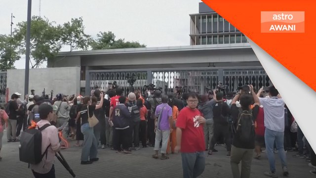 Penunjuk perasaan kecam keputusan Mahkamah Perlembagaan