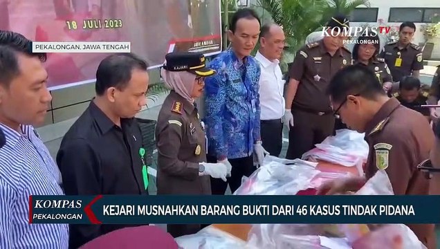 Kejari Pekalongan Musnahkan Barang Bukti Tindak Pidana Umum dan Narkotika