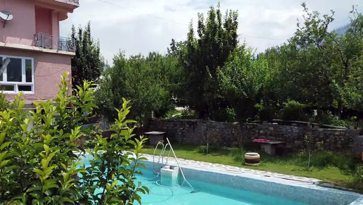 Countryside Resort in Manali, Apple orchard, Swimming pool , magnificent view of the Himalayas