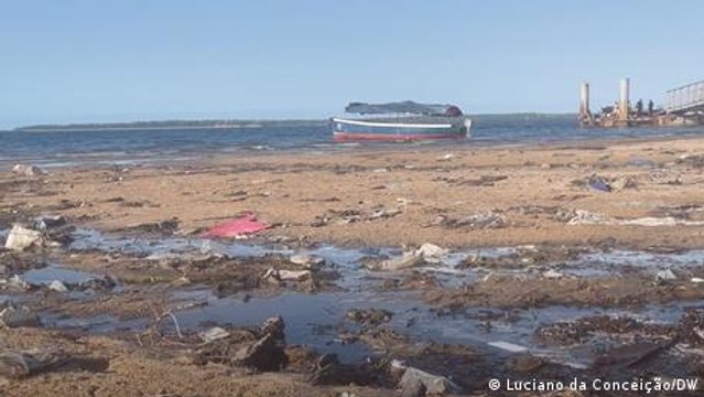 Mozambican beaches swamped with garbage