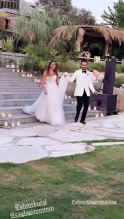 Bir dönem yedikleri içtikleri ayrı gitmiyordu! Murat Cemcir ve Seda Bakan, Ahmet Kural'ın düğününe katılmadı