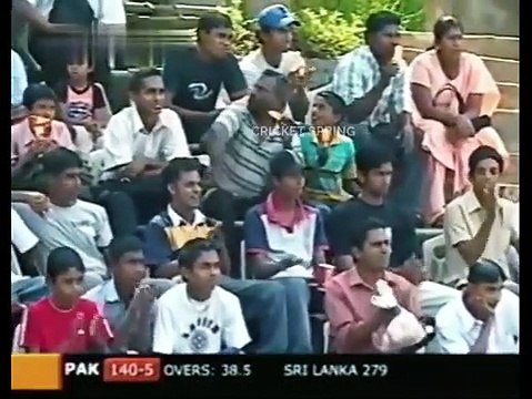 Muttiah Muralitharan 5 Wicket for Just 39 Runs Against Pakistan 2006 2nd Test in Kandy [3l3dpuVKfEU]