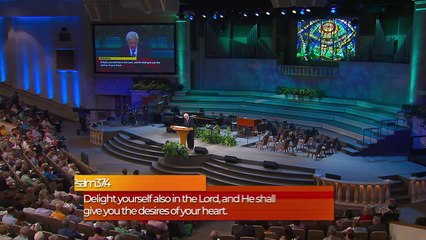 DJ Explores the Fear of Financial Collapse 💸