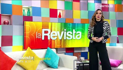 Presunto policía huye y abandona su vehículo tras impactar contra un taxi estacionado