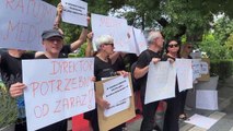 Gazeta Lubuska. Zielona Góra. Protest medyka pod Urzędem Marszałkowskim