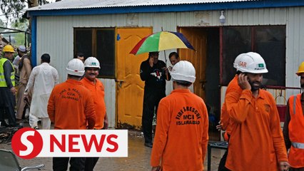 Download Video: Wall collapse kills 11 workers during heavy monsoon rains in Pakistan