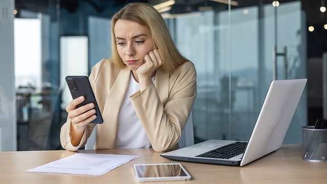 bd-uso-de-celular-horario-laboral-190723