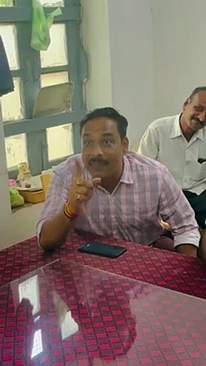 किसानो को बीमा न देने पर बिफरे किसान