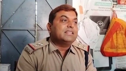 विद्यार्थियों पर पुलिस ने की कार्रवाई