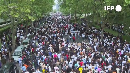 Centenas de pessoas são condenadas à prisão na França por protestos