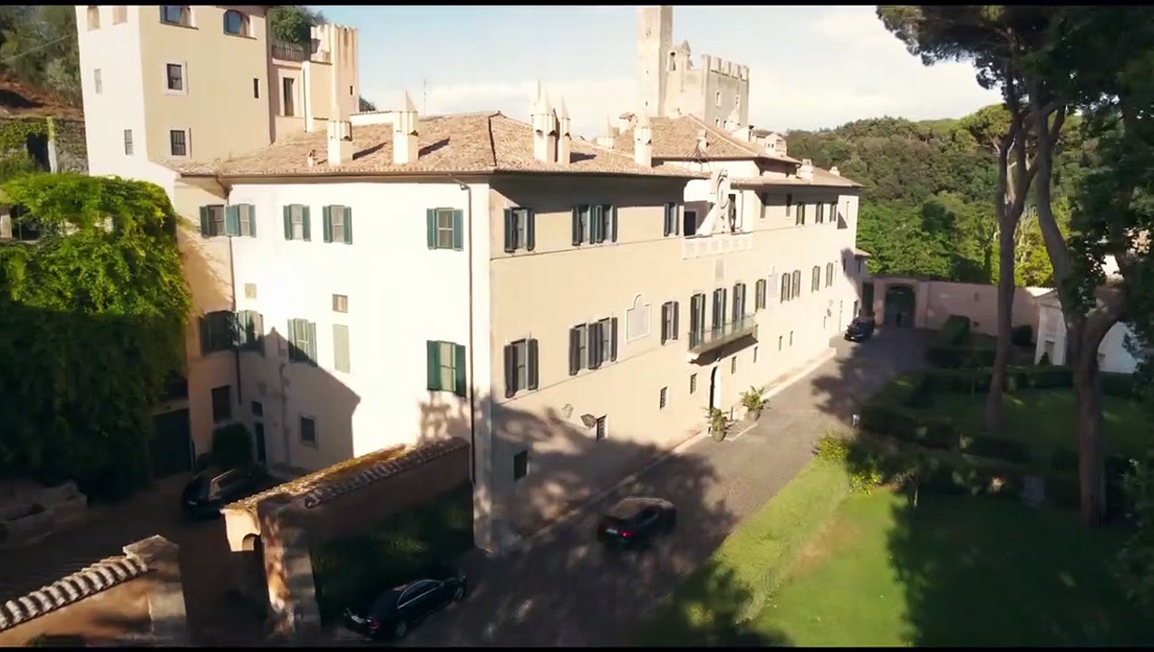 Mafia Mamma Trailer