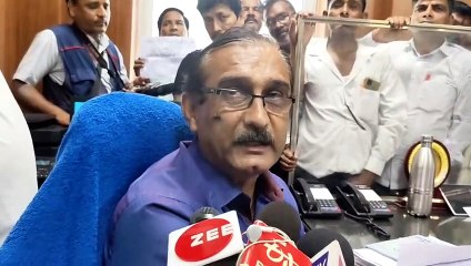 जल भवन : नई भर्ती, पदोन्नति के लिए तकनीकी कर्मचारियों ने बजाए नगाड़े, मुख्य अभियंता  डेढ घंटे सिर झुकाए बैठे रहे,देखें  पूरा विडियो