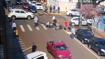 Motociclista sofre ferimentos após colisão na área central