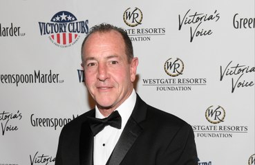 Michael Lohan se siente "verdaderamente bendecido" porque su hija Lindsay ha dado la bienvenida a un niño