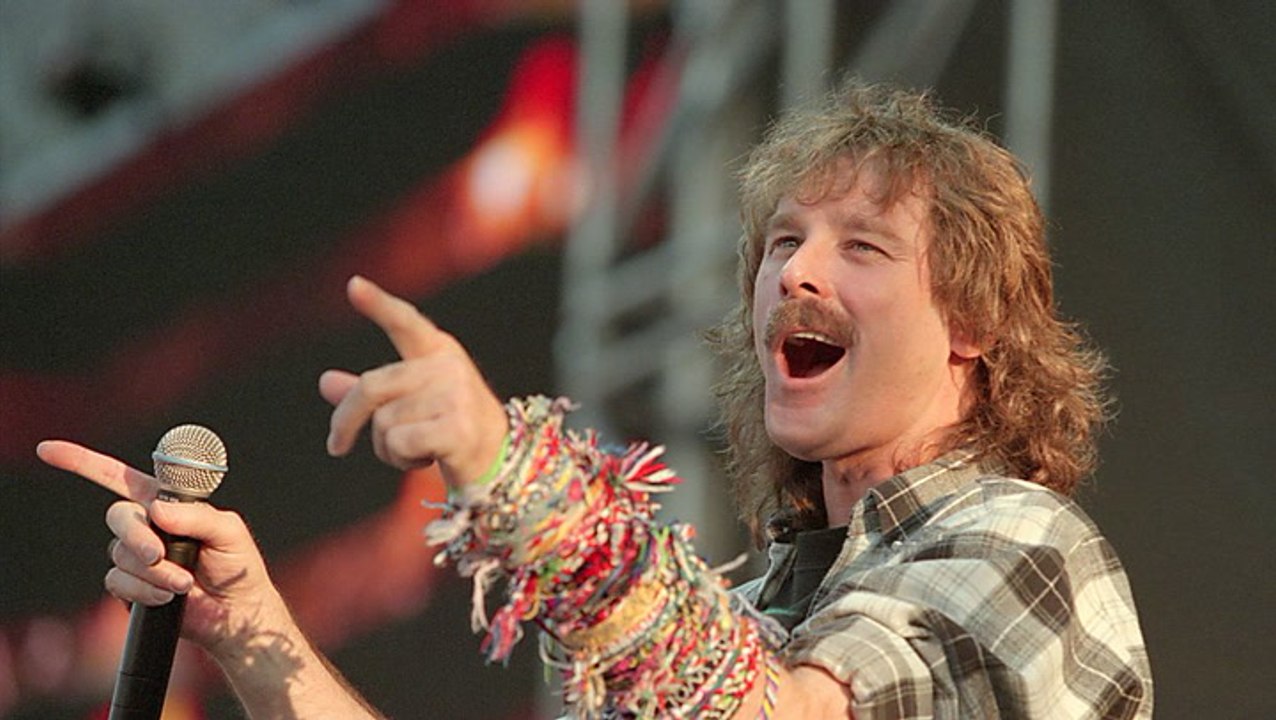 DAS hat Wolfgang Petry mit seinen Armbändern gemacht