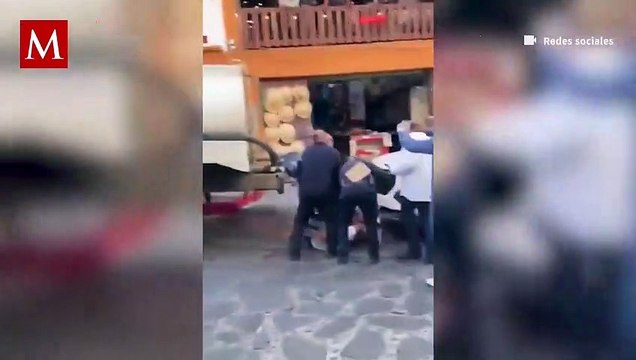 En Tepoztlán, policías locales someten a turista por infracción vial e indigna en redes