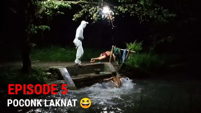 Prank Hantu Pocong LUCK NUT !!! Ganggu Orang Lagi Mandi Di Sungai | EPISODE 5 | Naughty Ghost Prank Disturbing People Bathing In The River