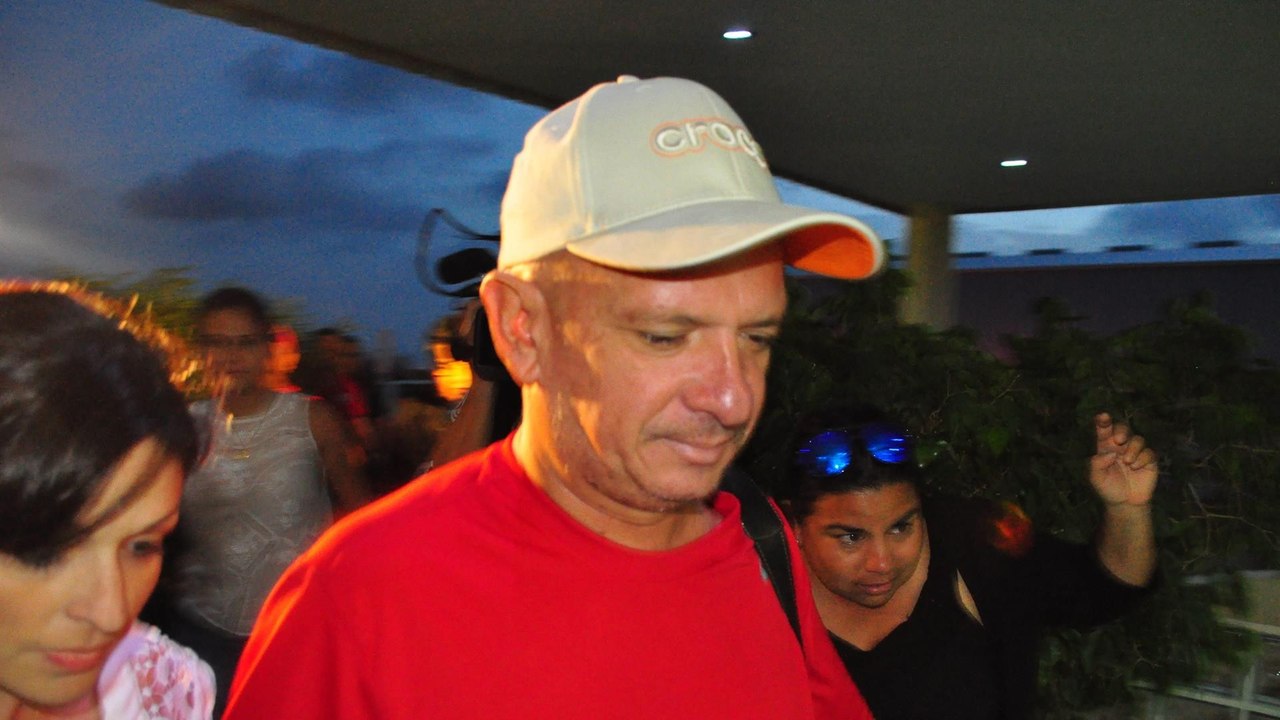 "Él quería negociar con EE. UU., solamente que se puso exquisito, casi que quería que todos los días lo fuera a visitar Mickey": Iván Simonovis sobre el ‘Pollo’ Carvajal