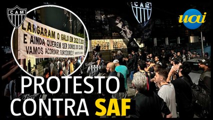 Torcedores do Atlético protestam contra SAF