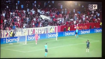 Marcelo Martins falla penal ante Sevilla