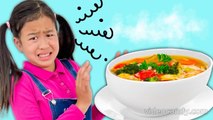 Jannie and Charlotte Makes Healthy Soups with Vegetables Kids Food Toys