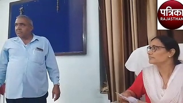 रोडवेज बसों को चपत - बस स्टैंड परिसर में निजी बसों की बुकिंग