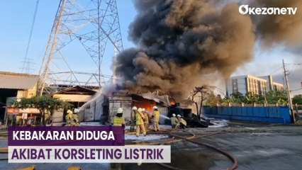 Lapak Kardus dan Ban Mobil Terbakar Hebat di Pulo Gebang, 12 Unit Pemadam Dikerahkan