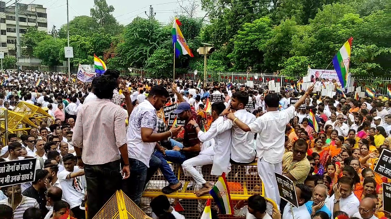 Video...जैन मुनि की हत्या के बाद जैन समाज ने उद...