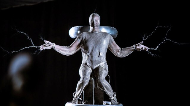 Watch the moment Jodie Kidd gets 'electrocuted' with more than ONE MILLION volts