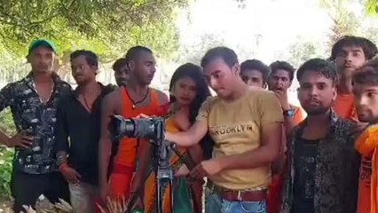 लखीसराय: चानन प्रखंड क्षेत्र में हुई बोल बम गाने की शूटिंग, देखने के लिए उमड़ी भीड़