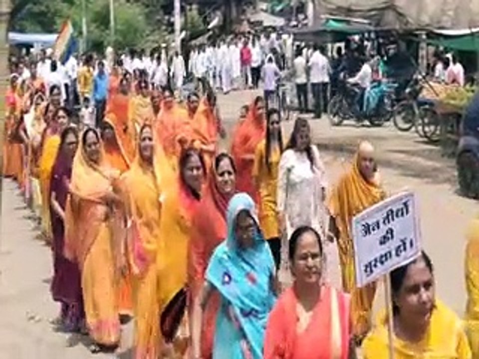 कर्नाटक में जैन मुनि की हत्या के विरोध में जैन...