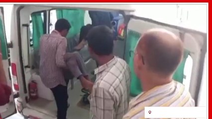 BREAKING: अनियंत्रित ट्रक ने स्कूली मैजिक वैन में मारी टक्कर, ड्राइवर समेत दर्जनों छात्र घायल