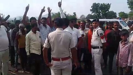 चौकी प्रभारी बोला- 50 हजार दो वरना भेज दूंगा जेल! टॉर्चर से त्रस्त युवक की मिली लाश, शव रख चक्काजाम, एसपी ने प्रभारी को हटाया